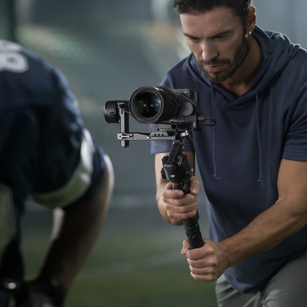 DJI RS 4 Combo 3-Axis Gimbal Stabilizer with Enhanced Vertical Shooting