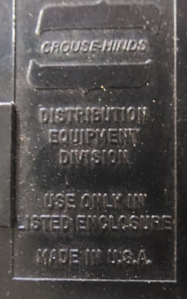 CROUSE HINDS 15 AMP SINGLE POLE BREAKER 2PIECES