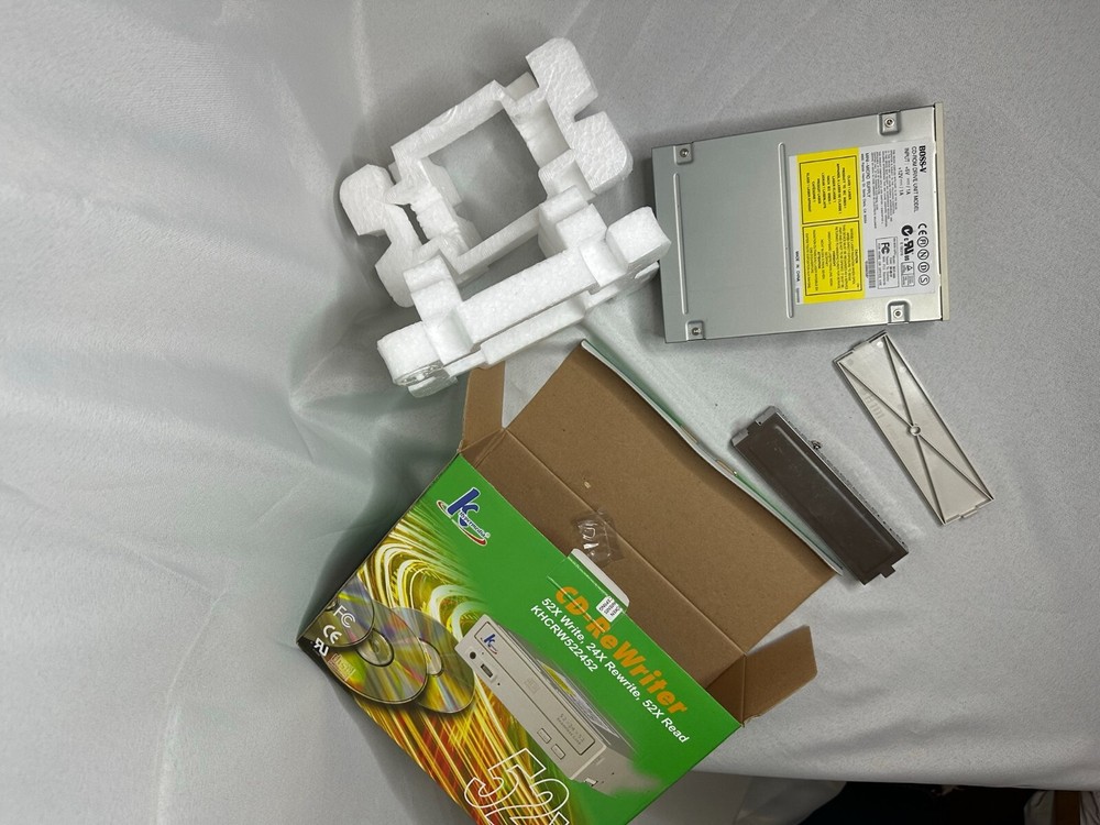 CD RE-WRITER K Hypermedia INTERNAL - 52X WRITE - 24X RE-WRITE - 52X READ