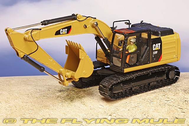 Diecast Masters 1:50 320F Excavator