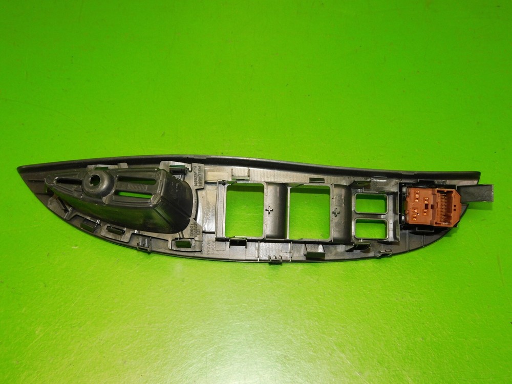 14-17 Infiniti QX50 OEM driver left front door pull master switch panel mount