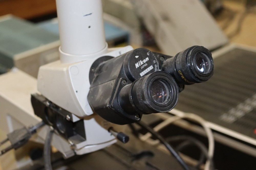 NIKON LAB MICROSCOPE