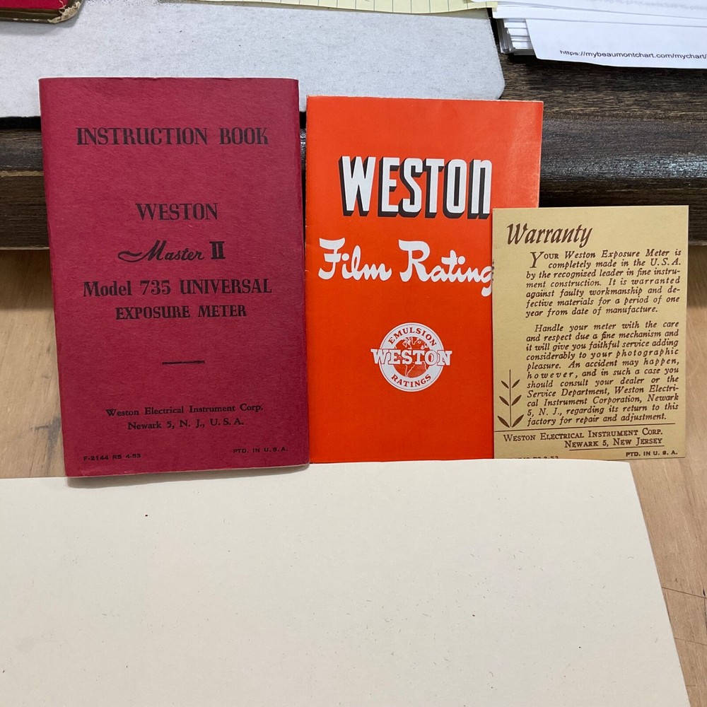 Weston Master 11 Exposure Meter in Case, has Instruction Book