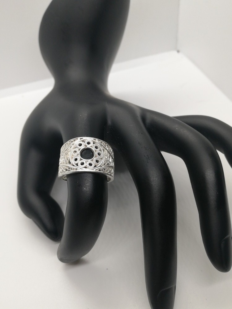 . 970 Solid Silver Women's Ring Size 8 Filigree New.