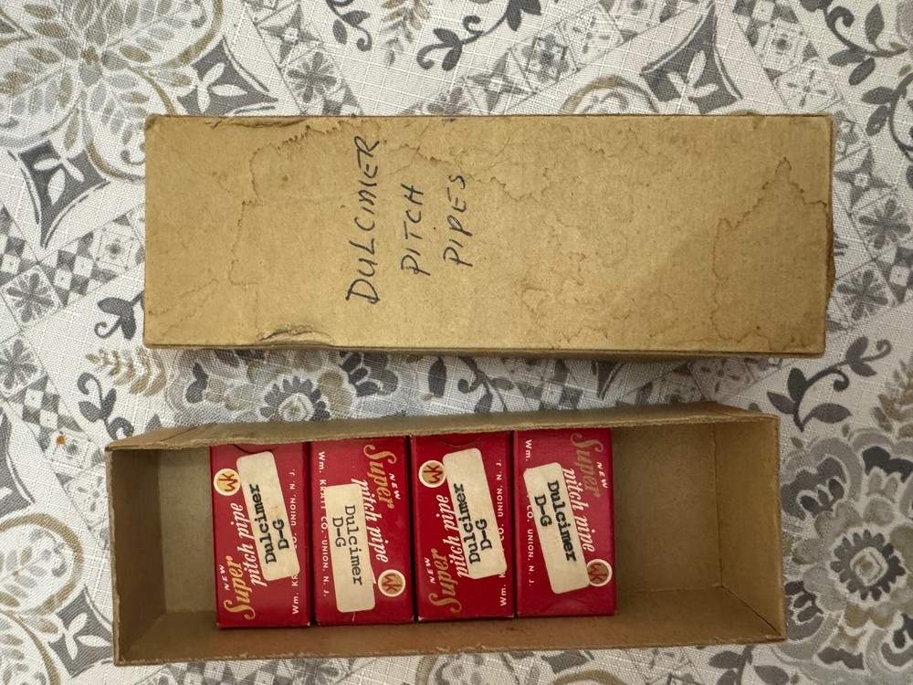 NOS- 4X SUPER PITCH PIPE DULCIMER D-G