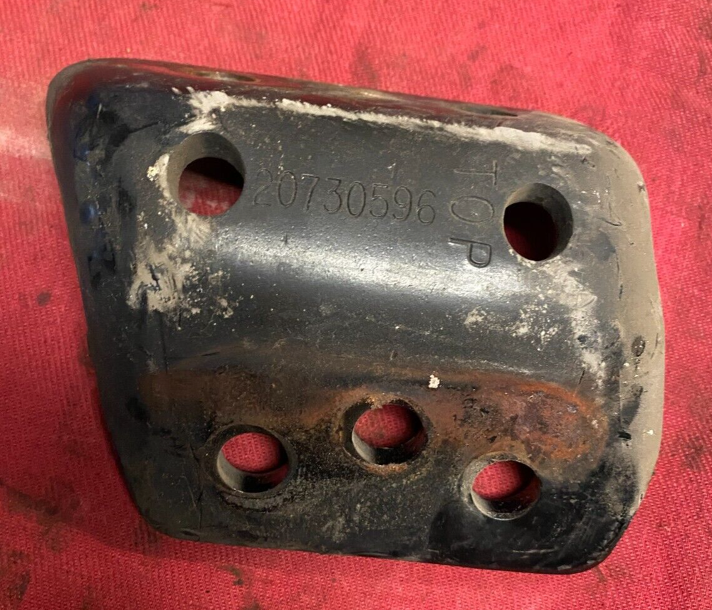 MACK CXU613 TOP BRACKET 20730596