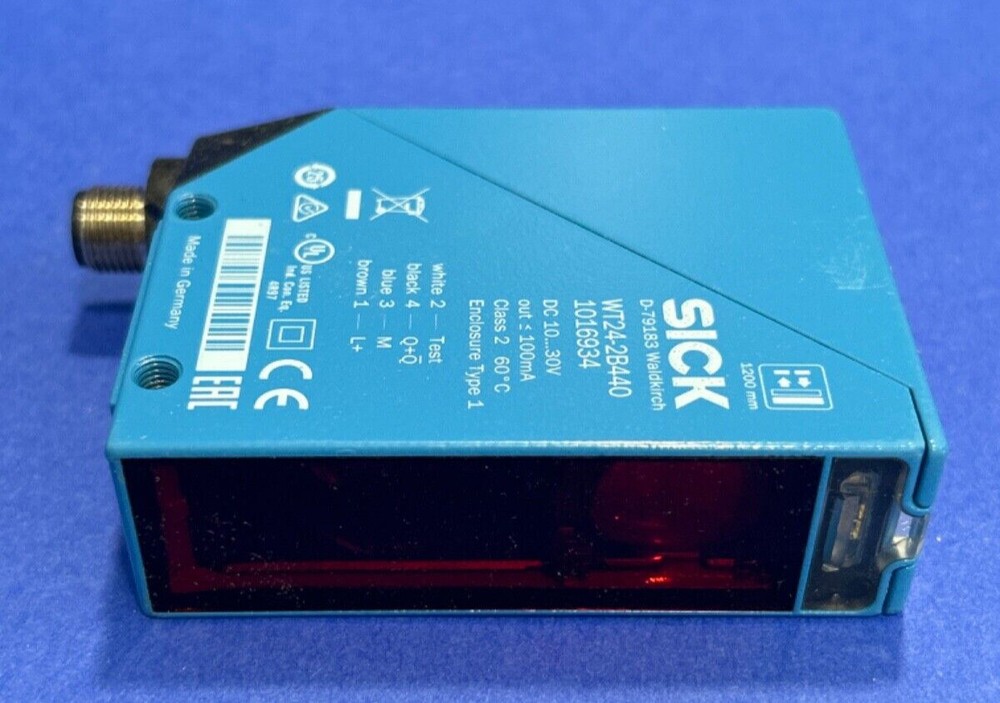 Sick WT24-2B440 Photoelectric Switch Sensor New