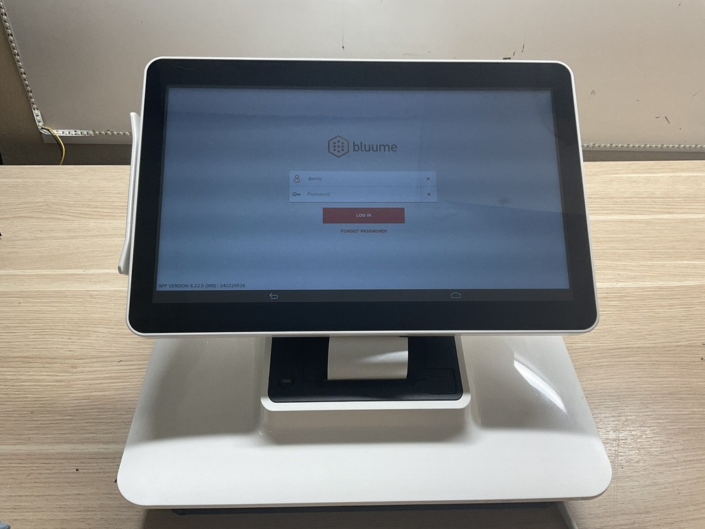 ELO PayPoint E346732 POS System/missing Drawer/ JUA429