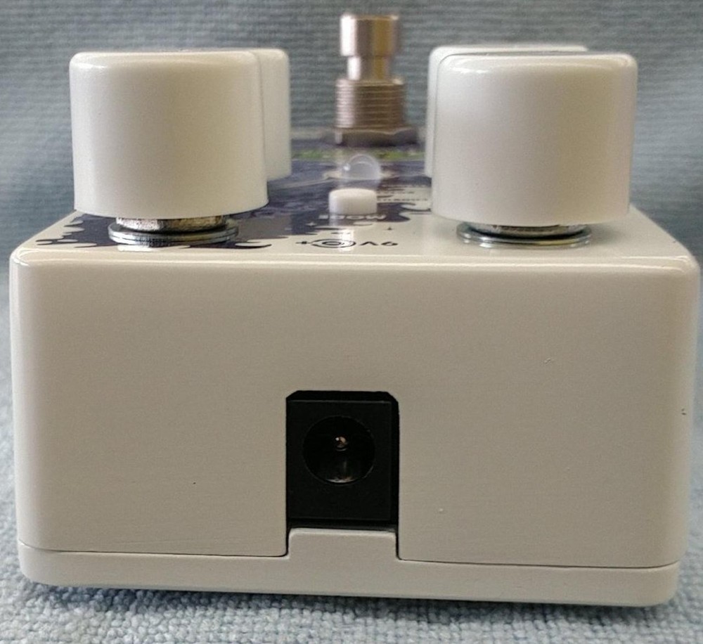 ELECTRO HARMONIX MOD 11 Modulator Effect Pedal