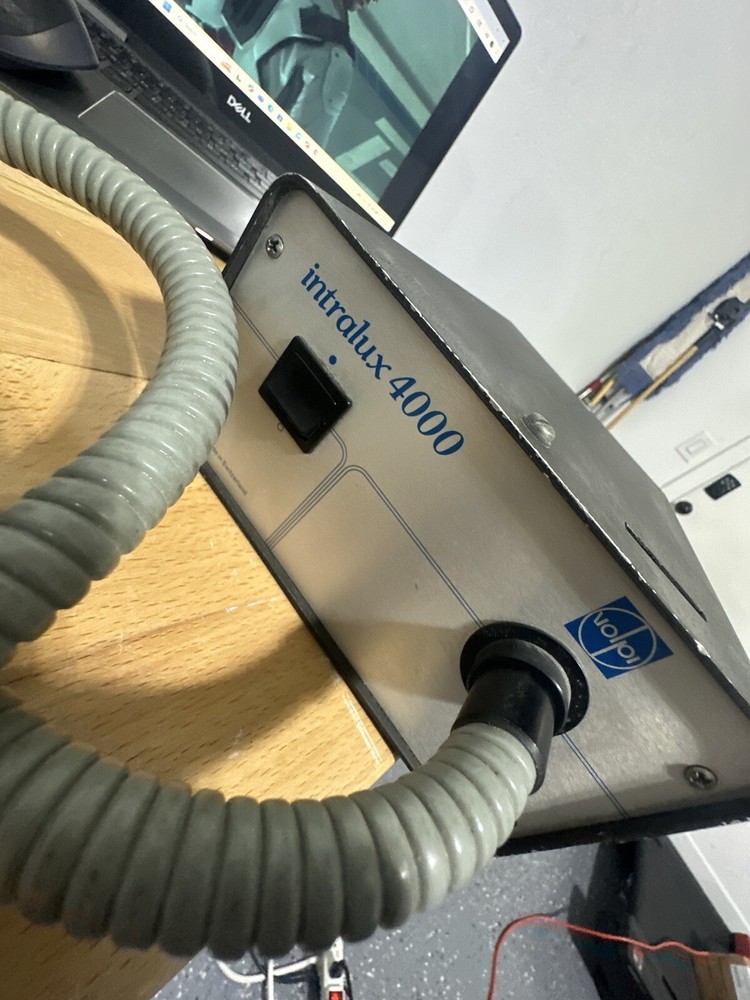 Volpi Intralux 4000 Fiber Optic Light Source W/ round light guide