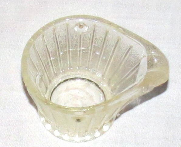 Glass Ribbed 2 inch tall Sample Pourer