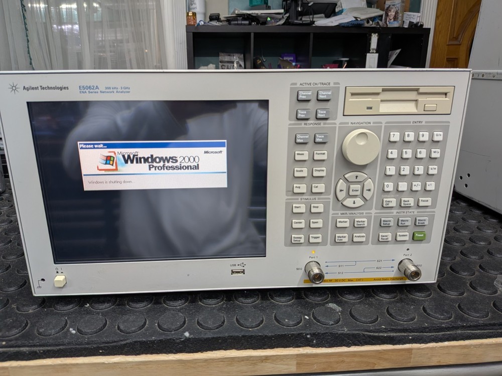 🔥 HP Keysight Agilent E5062A 3 GHz  ENA-L RF Vector Network Analyzer Vna Cal'd