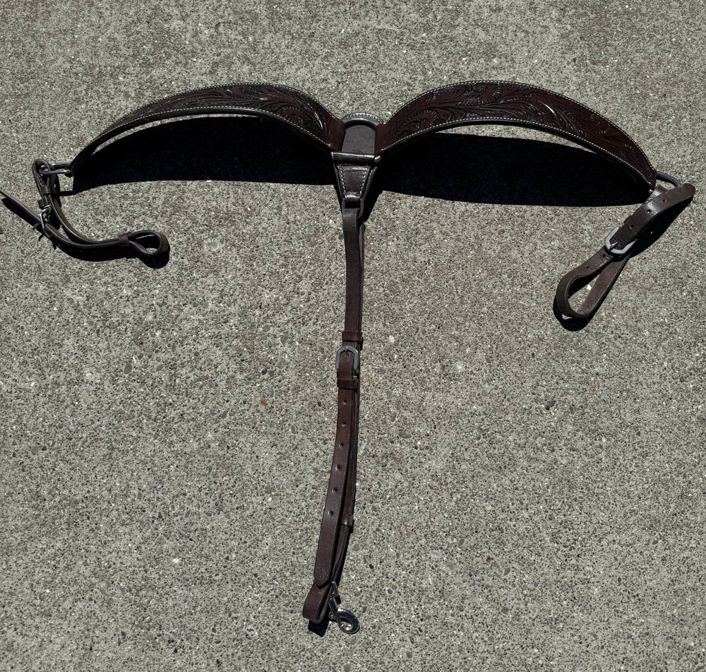 Schneiders Apache Breastcollar Dark Oil Adjustable