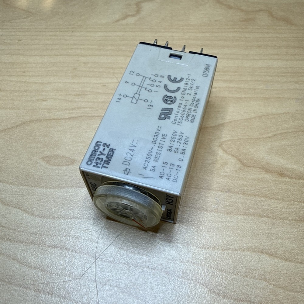 NEW! Omron H3Y-2 Timer Relay