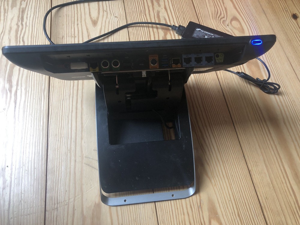 Micros Workstation 6 POS Touch Screen Terminal Micros CAL Windows 8.1 READ