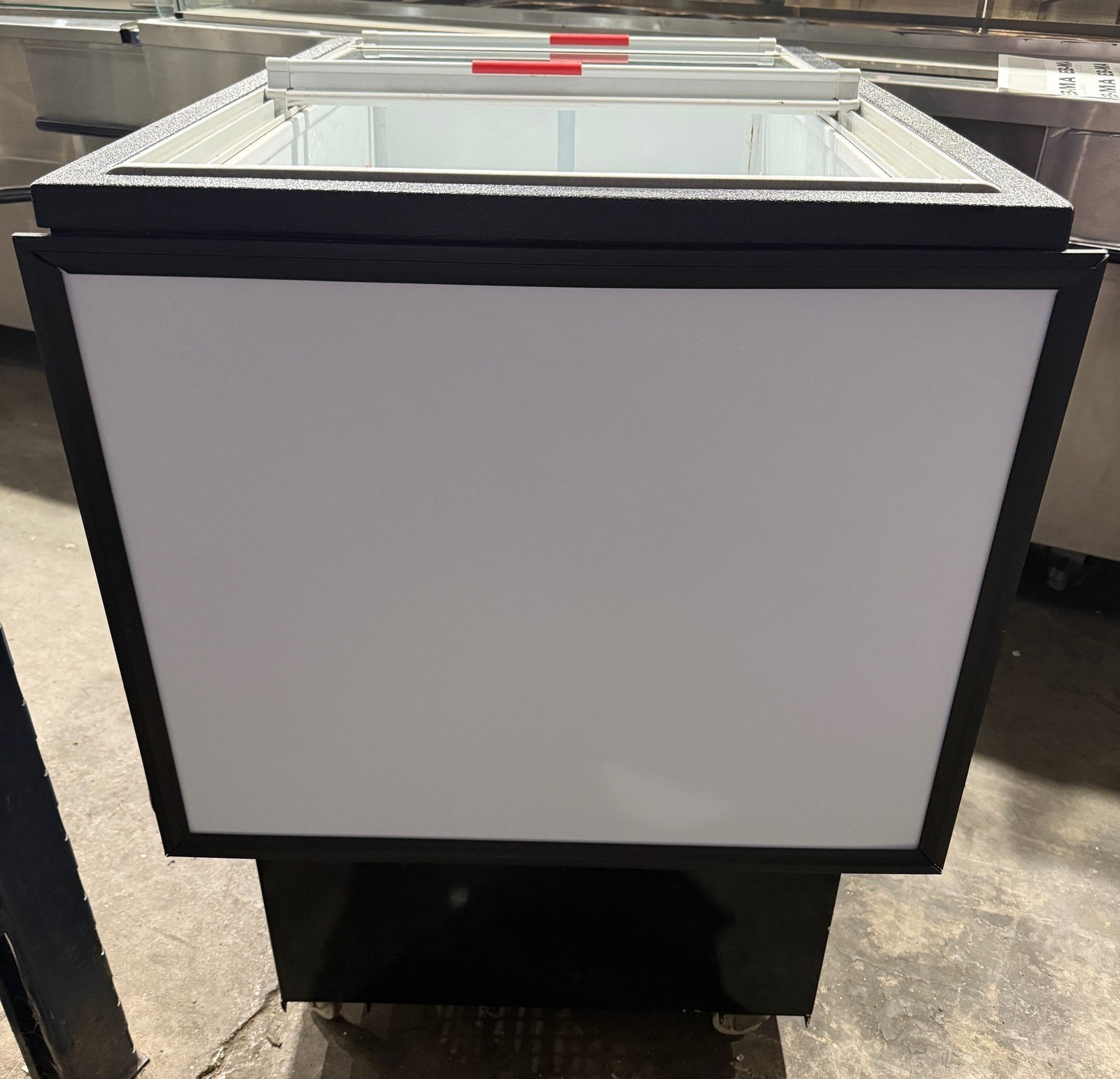 AUCMA SD-160K SLIDE TOP CHEST COOLER FREEZER REFRIGERATED ISLAND DISPLAY