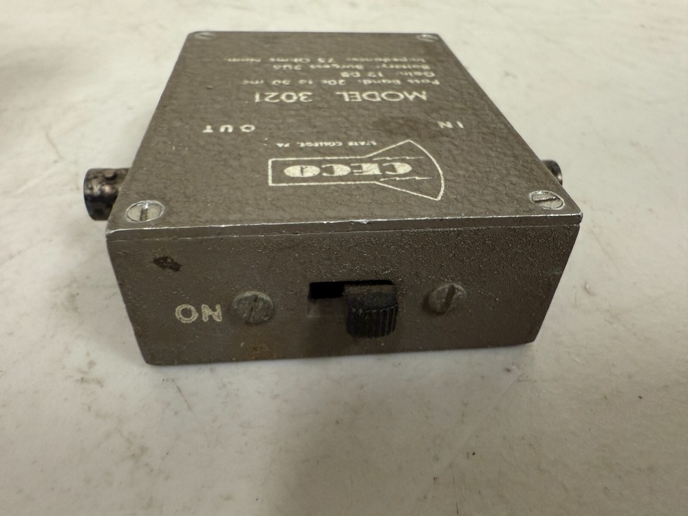 CECO Model 3021 RF Amplifier 20c–50mc 12dB Gain – Vintage Component