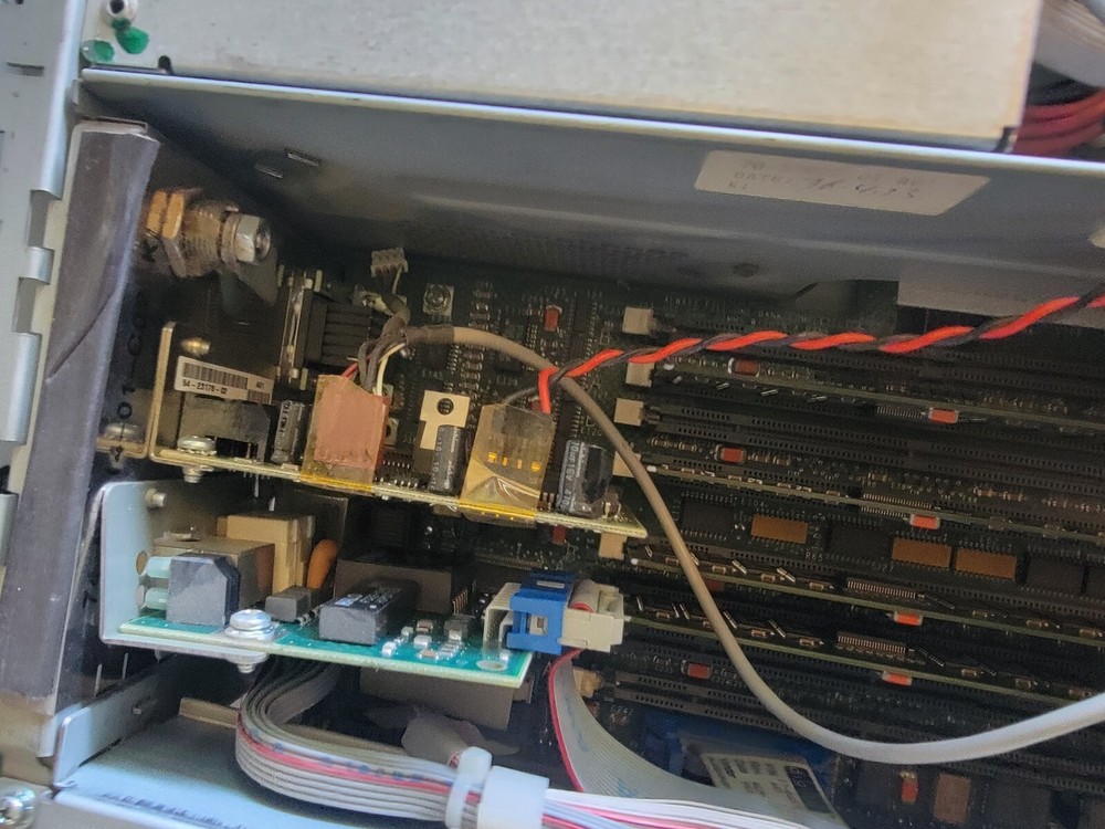 DEC Digital Alphastation 500 PB540-A9 - Missing Cover, See Pics