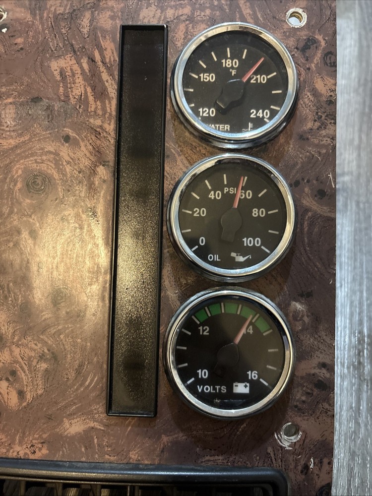 International Instrument Cluster P/N 3592579c91