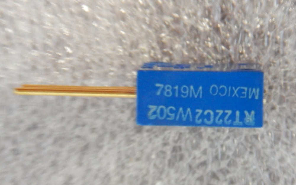 ' 1 PIECE ' - PN# RT22C2W502 - BOURNS TRIMPOT - RESISTOR, VARIABLE