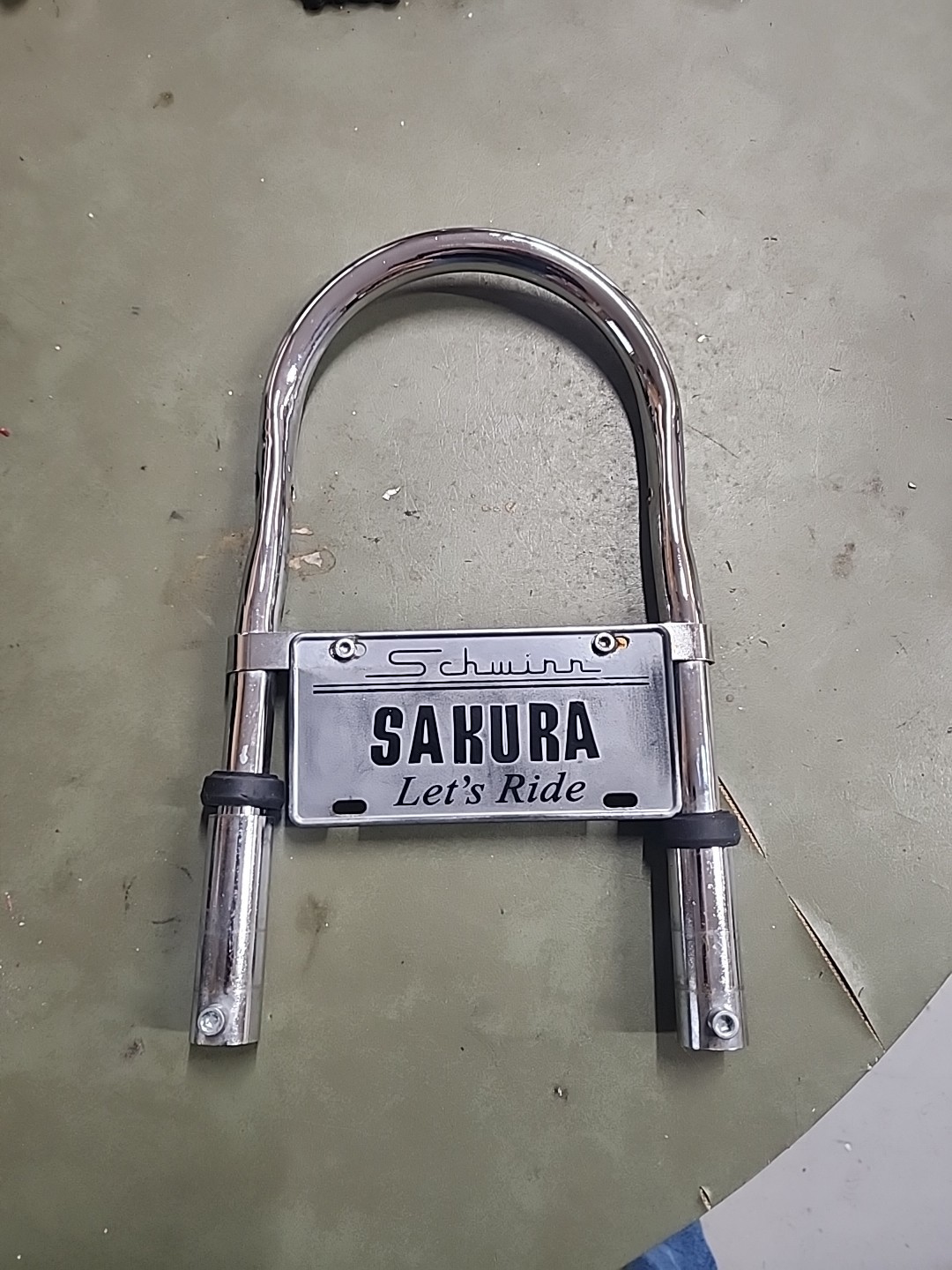 SCHWINN LIL STINGRAY TRICYCLE CHROME REAR SISSY BAR WITH PLATE  NICE CHEAP L$$K