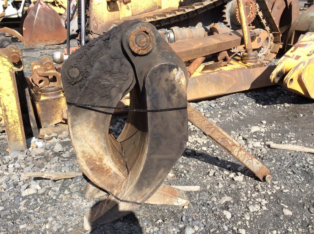 LABOUNTY GRAPPLE ATTACHMENT 32in.