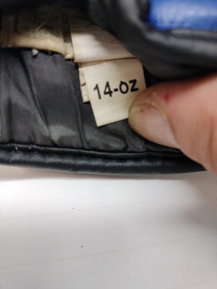 Title Boxing Dynamic Bag Gloves 14 oz