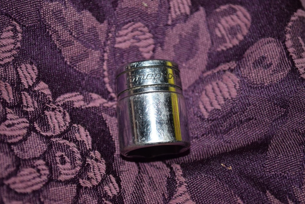 Snap On Tools 11/16" Shallow Socket 3/8" Drive 6 Point FS221 USA New Script