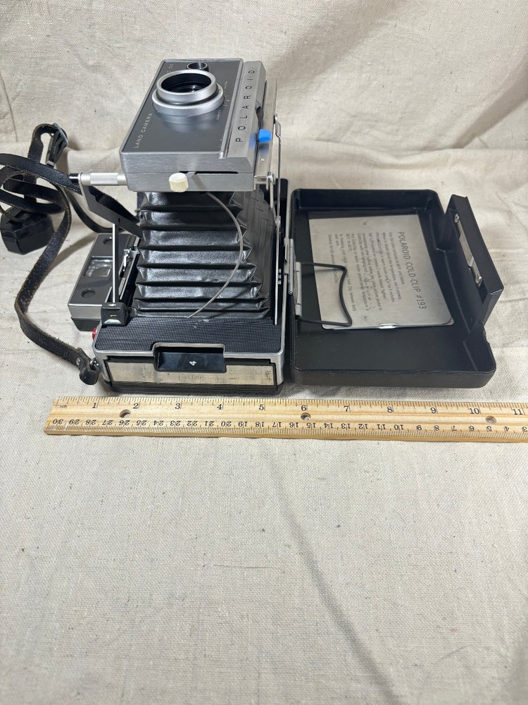 Vintage Polaroid Automatic 100 Land Camera Model Antique 1963-1966 Untested