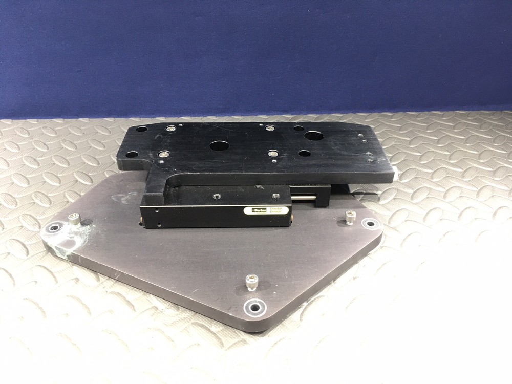 Manual Driven Ball Bearing Guided Standard Linear Positioning Stage 4451-L