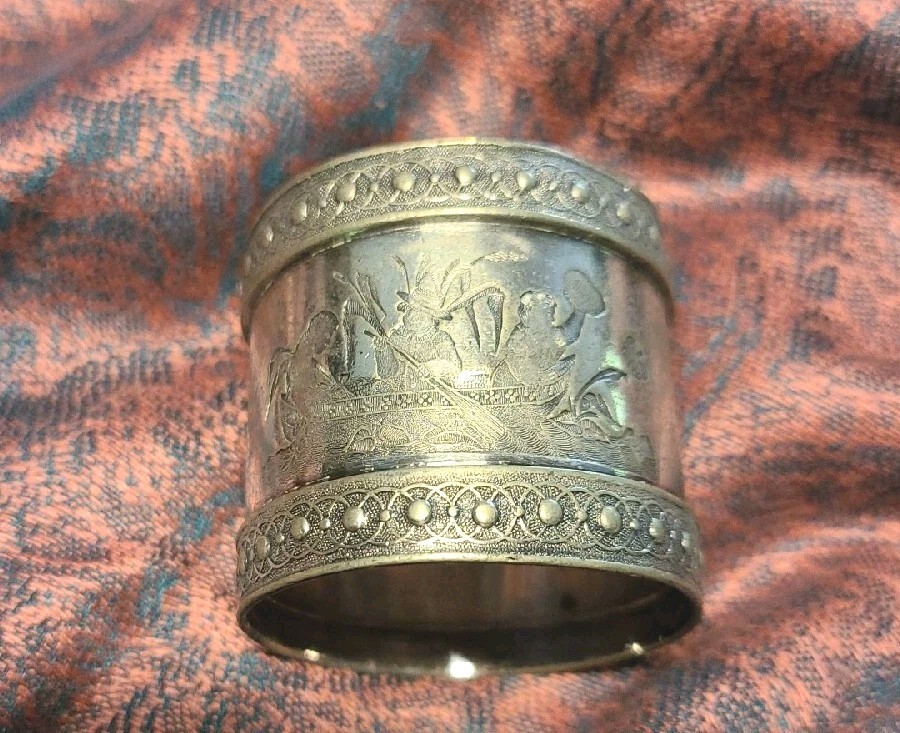 VINTAGE MAN ROWING A CANOE DESIGN ♡ SILVERPLATE NAPKIN RING ♡ 1..5" X 1.75"