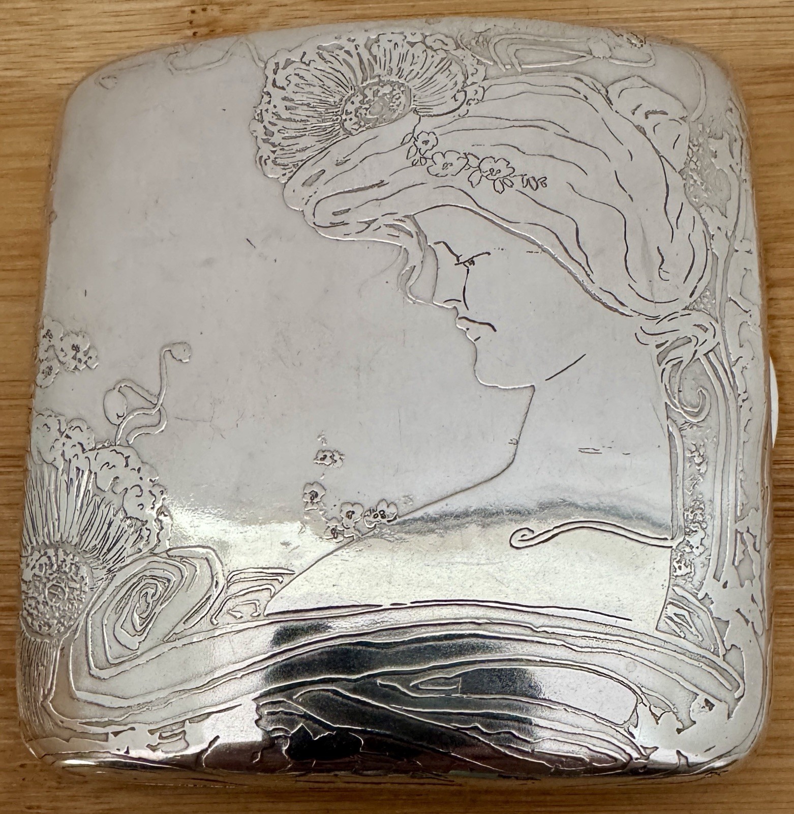 UNGER BROTHERS STERLING ACID ETCHED ENGRAVED WOMAN & FLOWERS CIGARETTE CASE 1900
