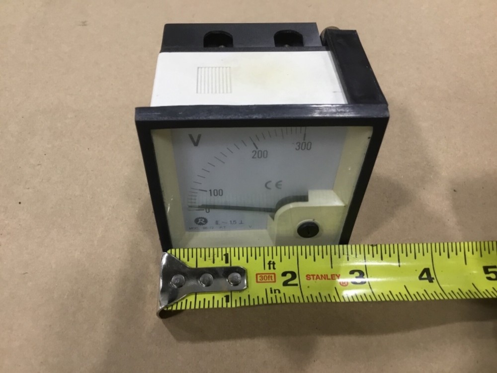 BE-72 Volt Meter Panel Mount Panel Meter 0-300V #04T10