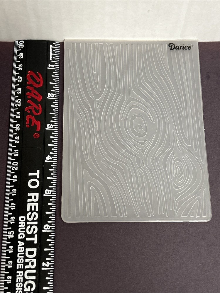 Darice Embossing Folder Wood Grain Background 5 X 7 Inches