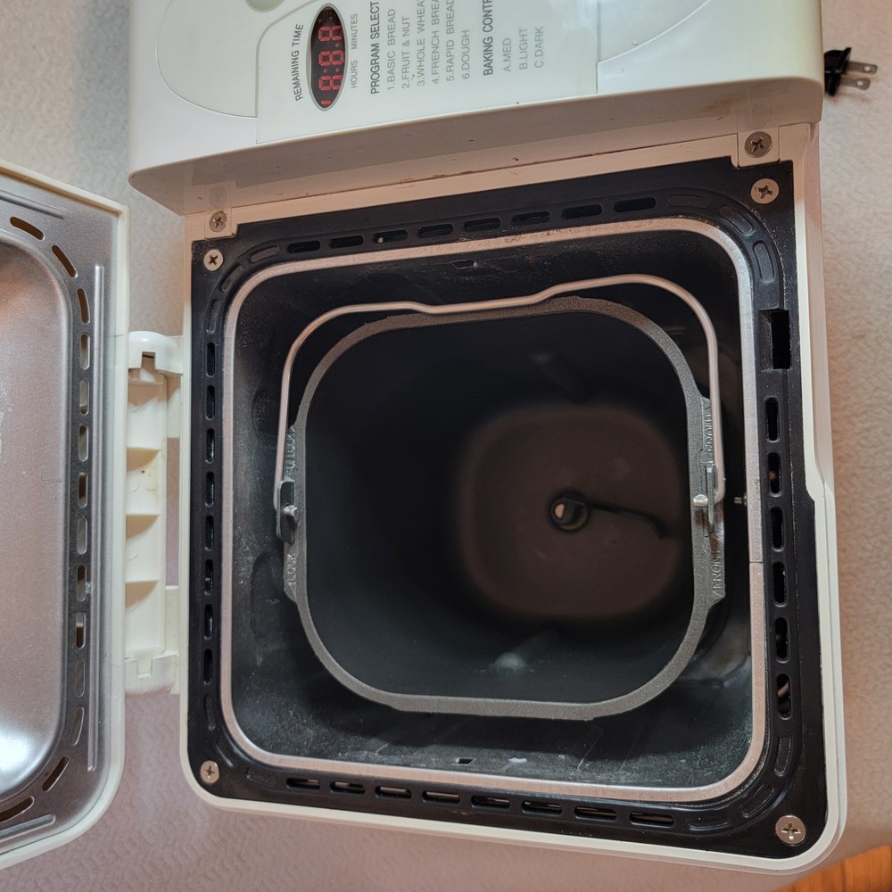 Breadman Automatic Bread Maker TR-400 Tested Works