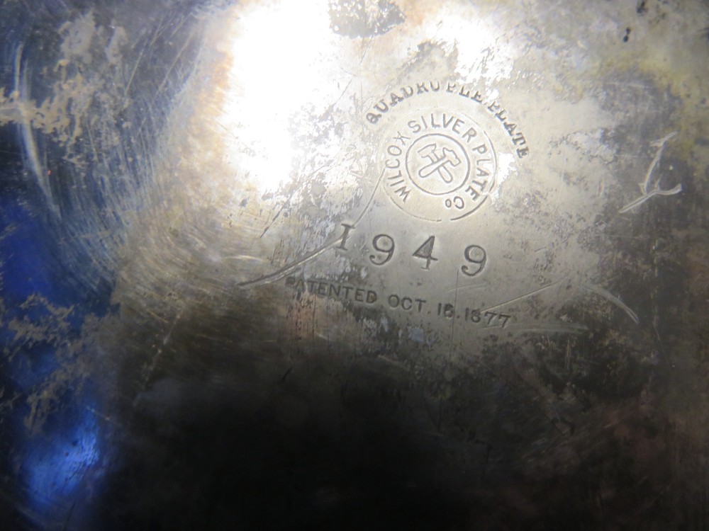 Antique Wilcox Silver Plate Co. Jewelry Casket on hidden compartment base (160-G