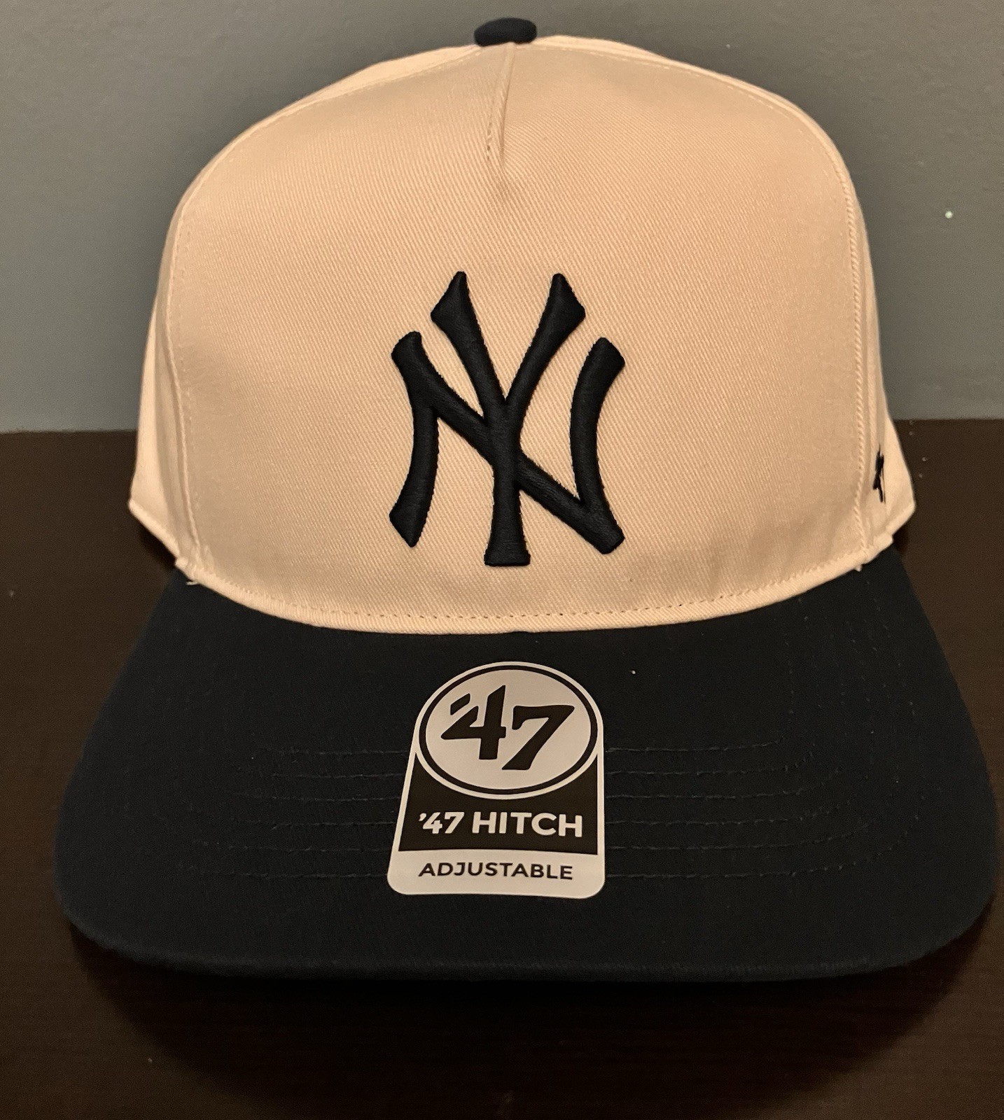‘47 Brand Urban Outfitters Hitch New York Yankees 2-Tone Snapback Hat/Cap