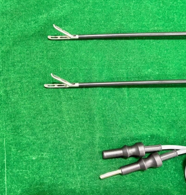 2pc Laparoscopic Croce Olmi Grasper 5mmx330mm with Cable Reusable Instruments