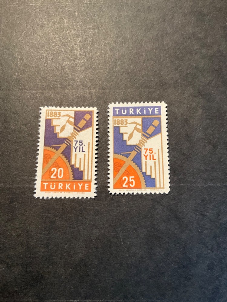 Turkey Scott #1288-9 never hinged