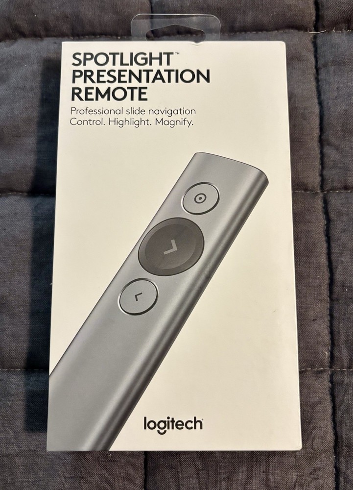 Logitech Spotlight Presentation Remote, Slate Newborn