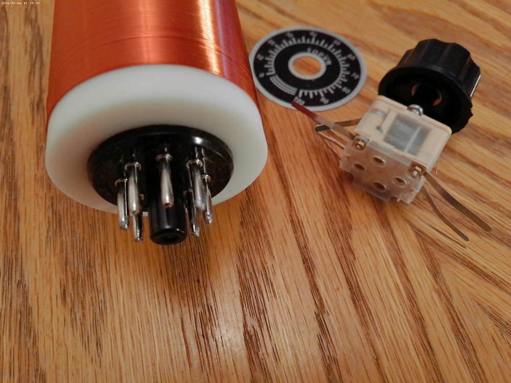 NICE LONGWAVE AM BCDST. PLUG-IN COIL, VARIABLE CAPACITOR KNOB AND DIAL SCALE