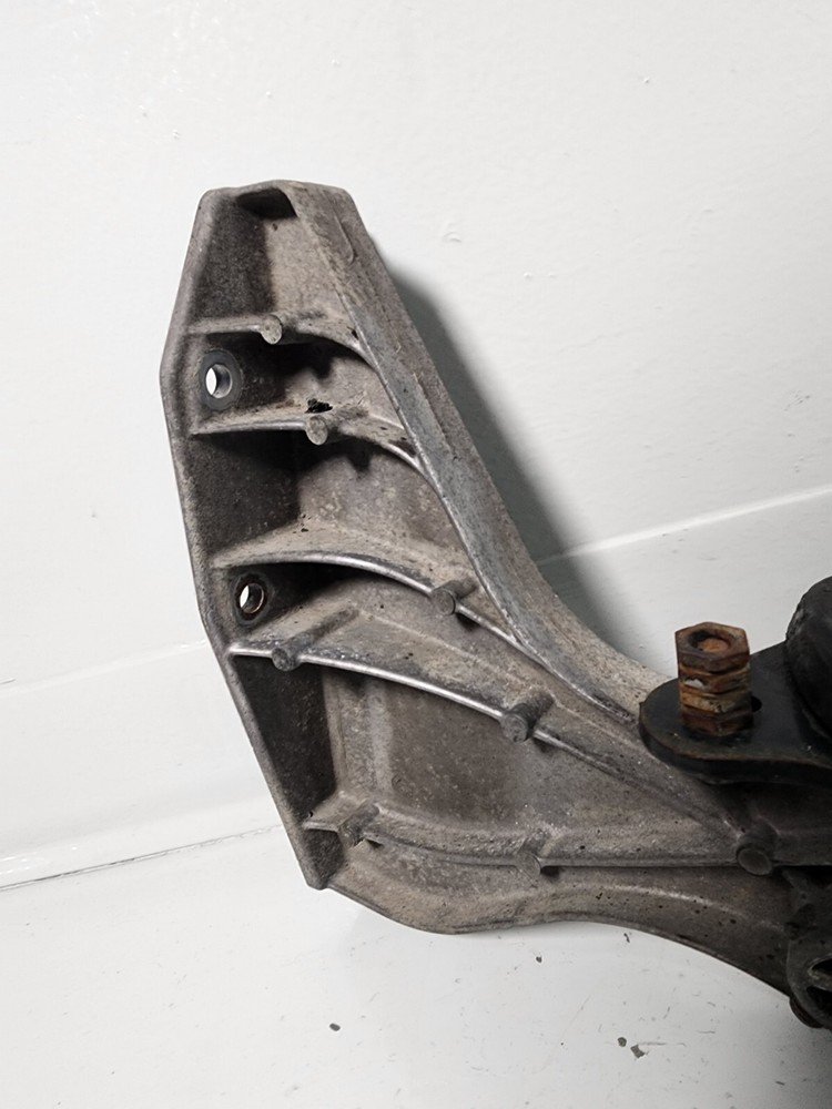 2017 Freightliner Cascadia RH Hood Rest