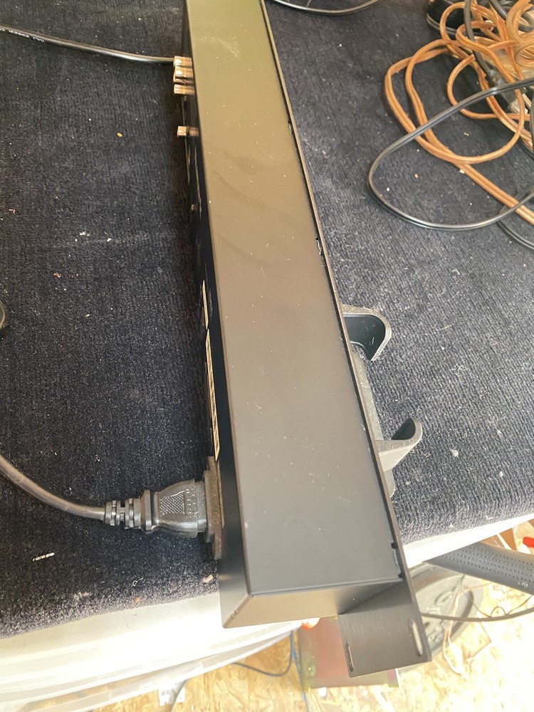 Numark iDEC A/V Playback and Recording Rack Interface for iPod UNTESTED TURNS ON
