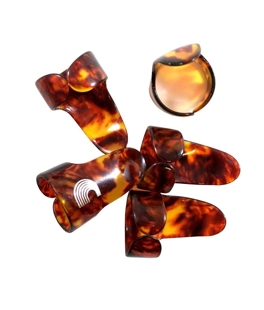 D'Addario - Planet Waves Finger Picks Medium Shell Guitar - Banjo 5 Pack