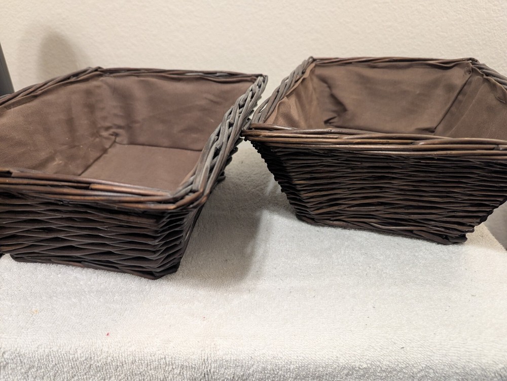 2x Wicker Baskets with Linen Liners, 9.5" x 13" x 5", Brown
