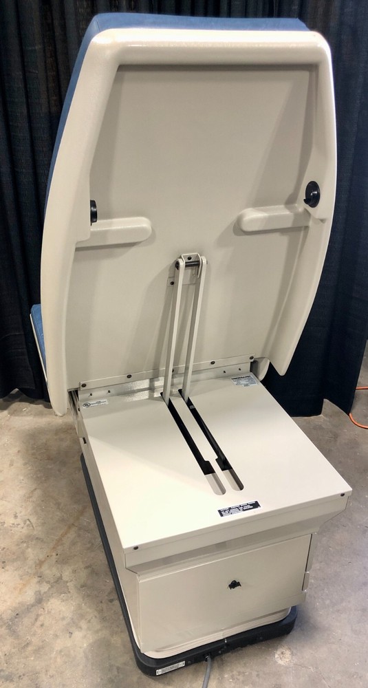 Midmark 405 Barrier Free Power Exam Table with Hand Controller