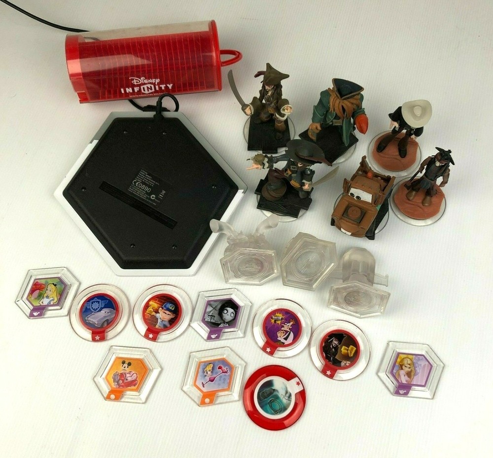 Disney Infinity Bundle (Portal Base, Figures, Plates + Storage Case)