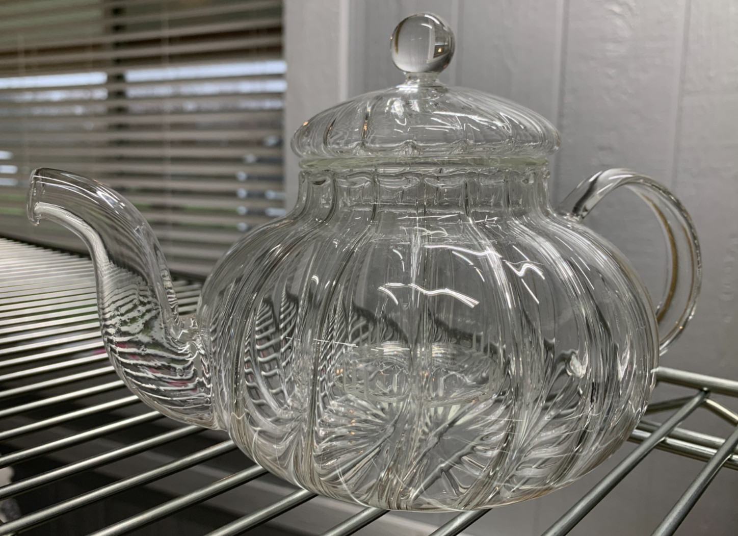 Williams Sonoma Pumpkin Shaped Ripple Clear Glass Teapot w/ Infuser 6" #A318
