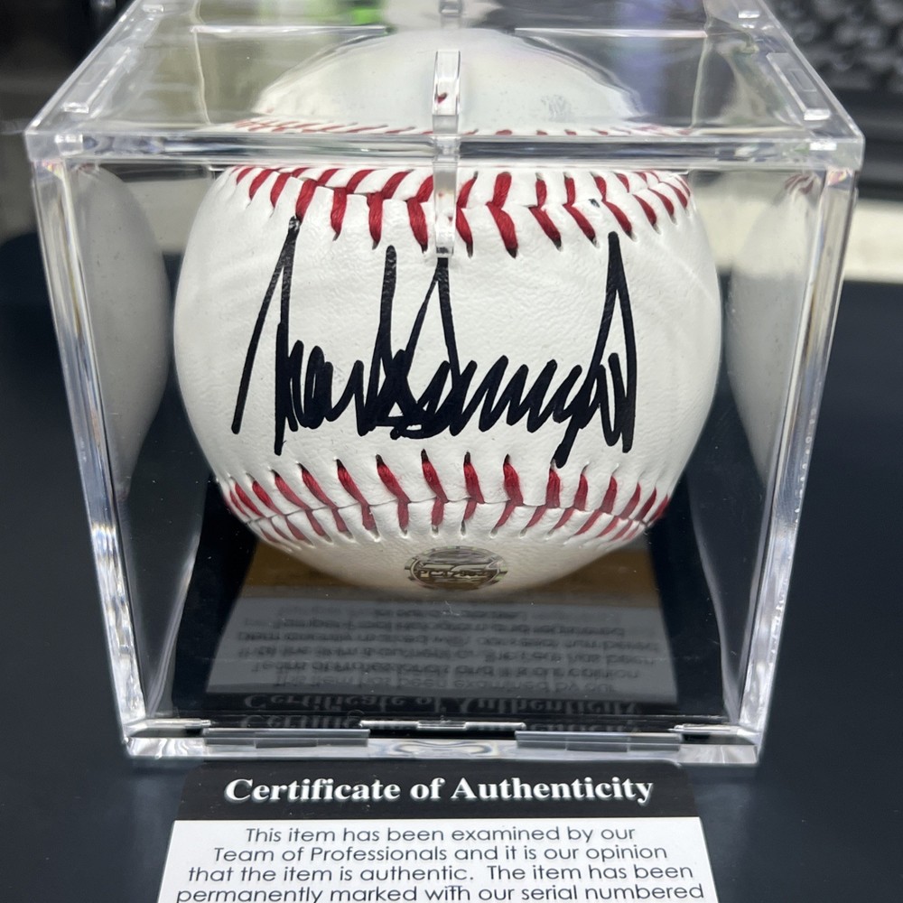 PRESIDENT DONALD TRUMP 2025 MAGA HAND SIGNED BASEBALL AUTO HOLO COA