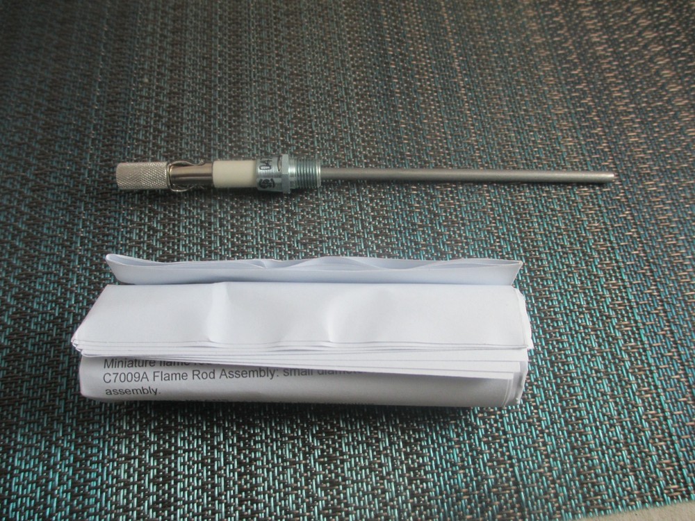 Honeywell C7009A1009 Flame Sensor NEW!
